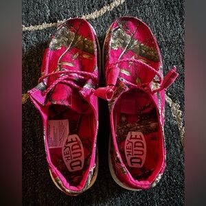 Hey Dudes pink camo. Women’s size 8 only worn a few times